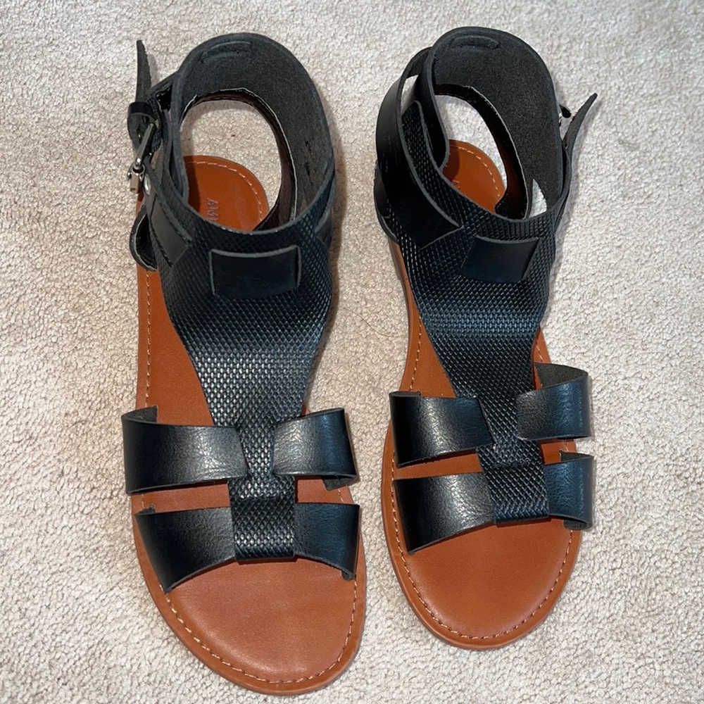 American Eagle sandals